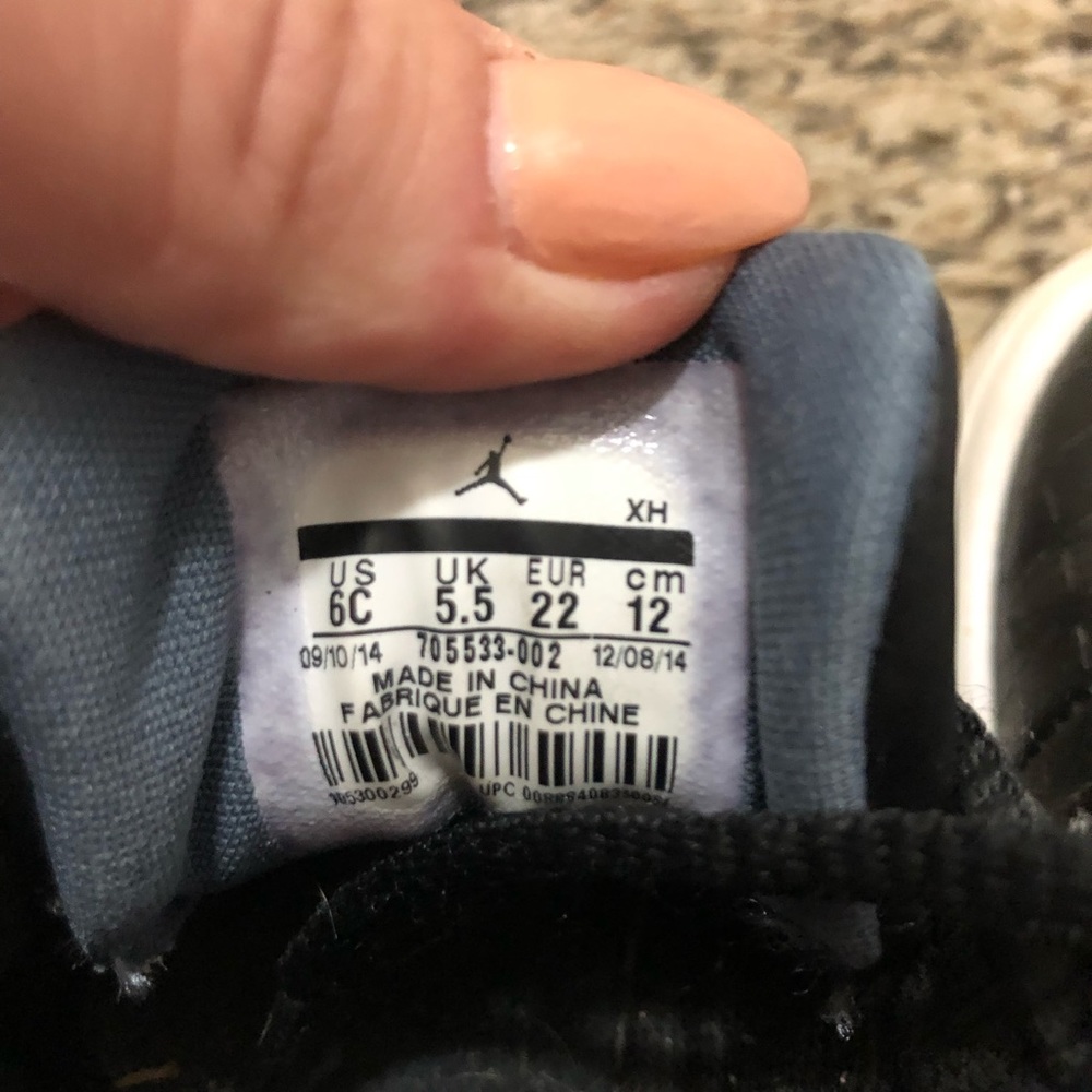 Little Checkered Jordan’s - Picture 5 of 8